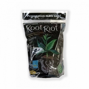 Упаковка с кубиками из торфа Growth Technology Root Riot 50 шт